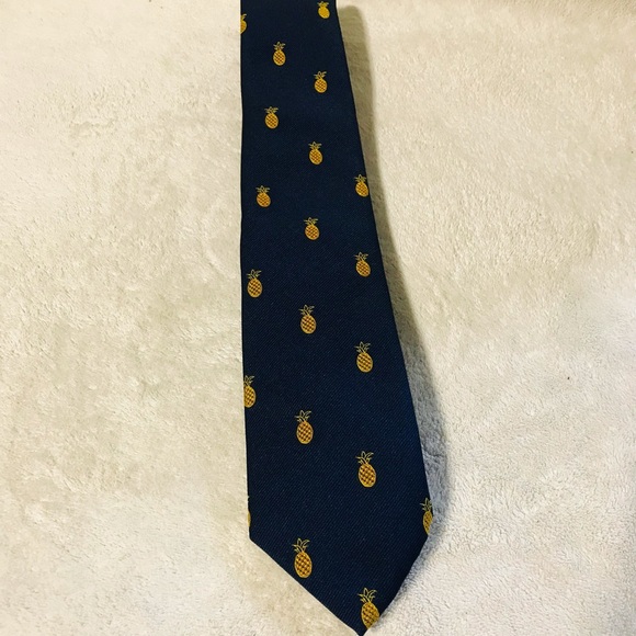 Vintage  Preppy Pineapple Tie - Picture 3 of 7
